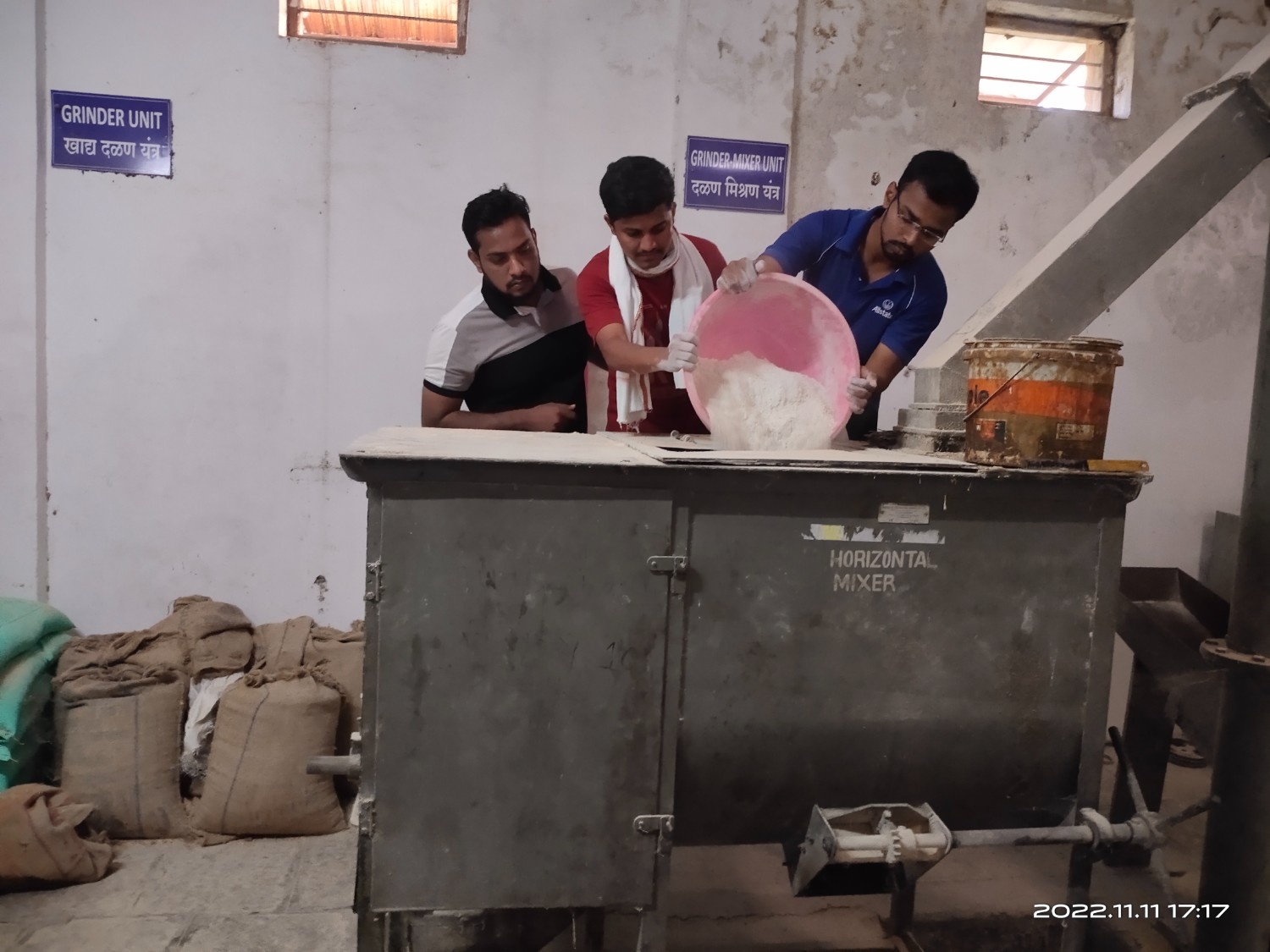 Students Preparing Concentrate Mixture During ETP On Goat